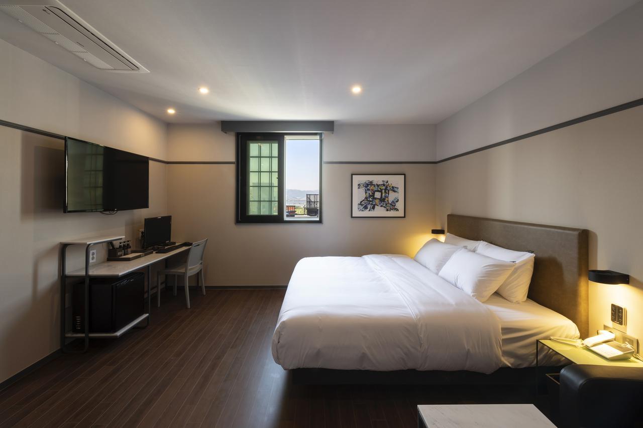 Brown-Dot Hotel Gupo Busan Exterior foto
