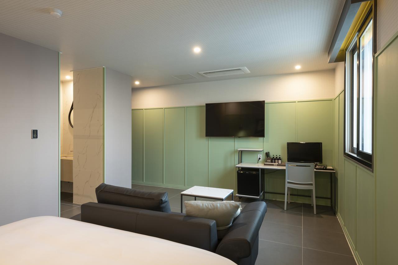 Brown-Dot Hotel Gupo Busan Exterior foto